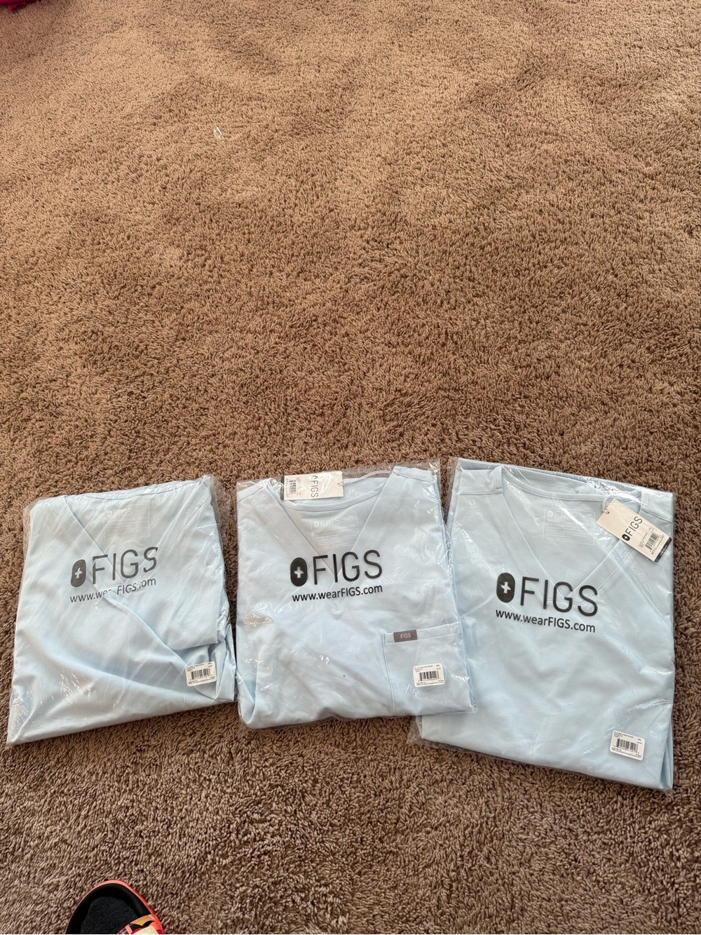 FIGS assorted size tops 3-6XL